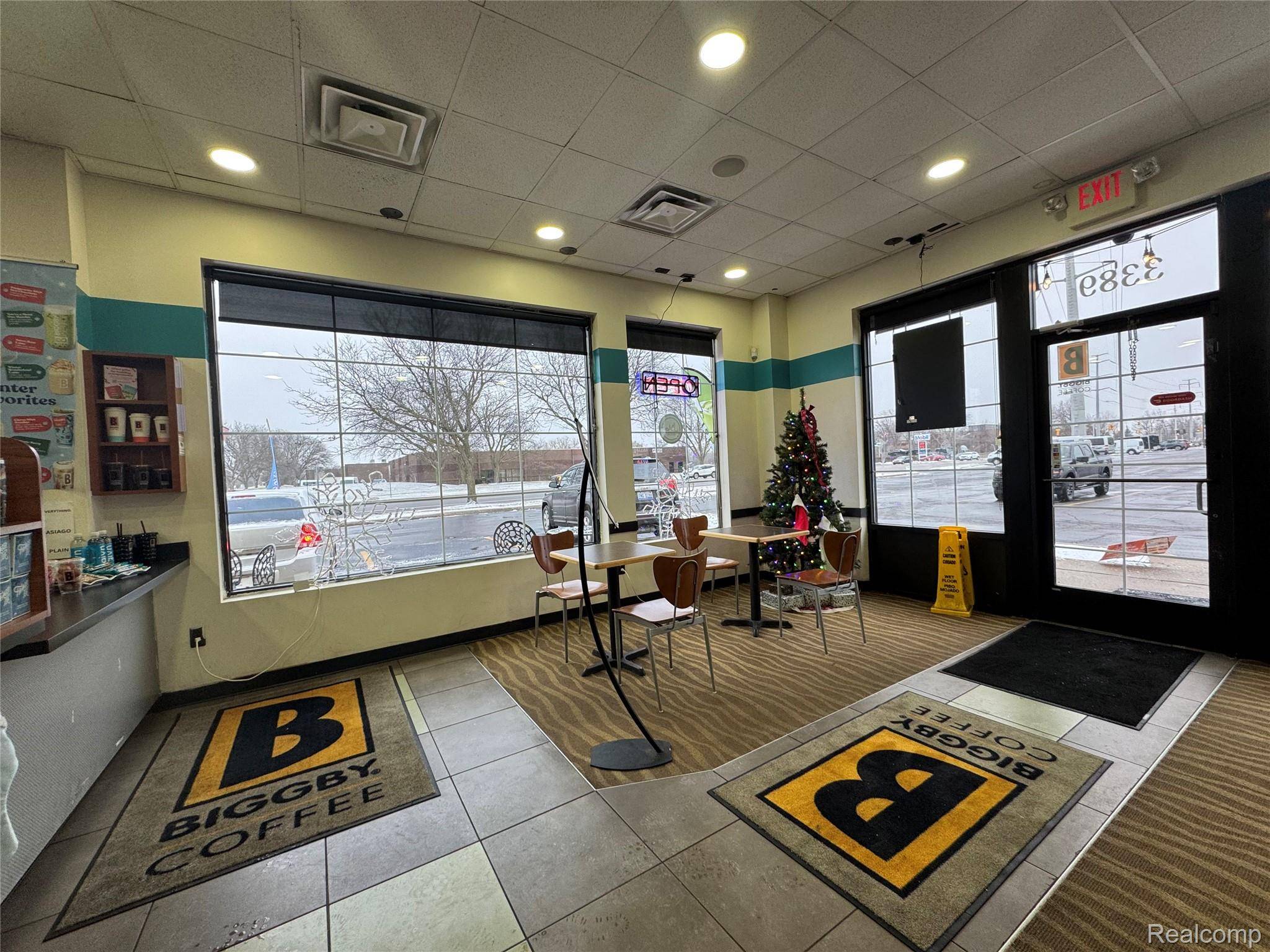 3389 Greenfield RD, Dearborn, MI 48120