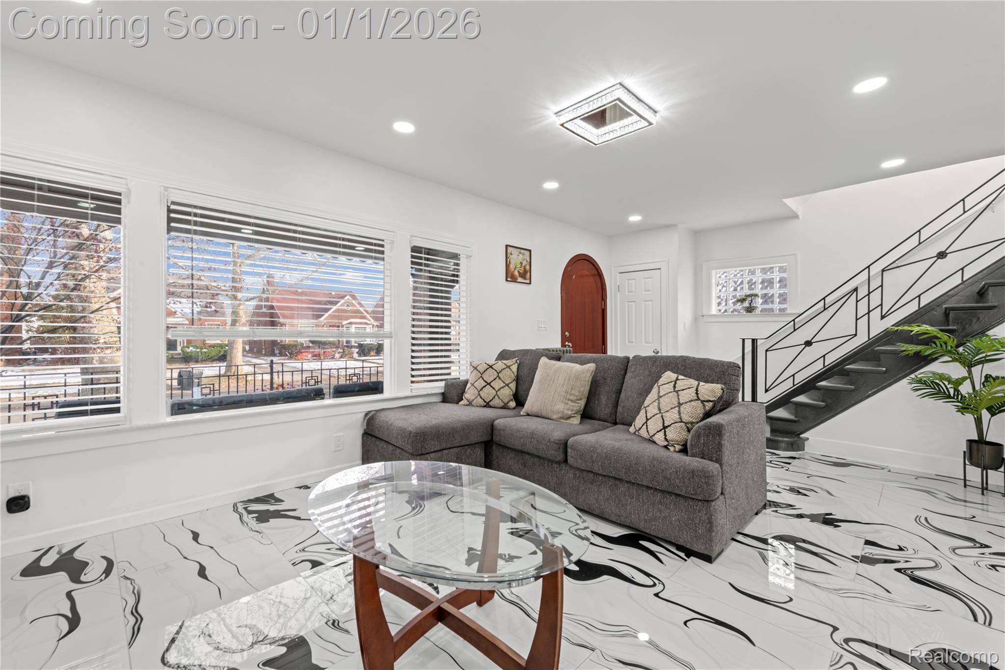 Detroit, MI 48204,8355 Normile ST