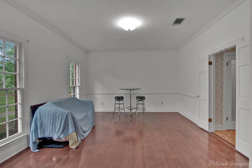 Shreveport, LA 71106,9838 Neesonwood Drive