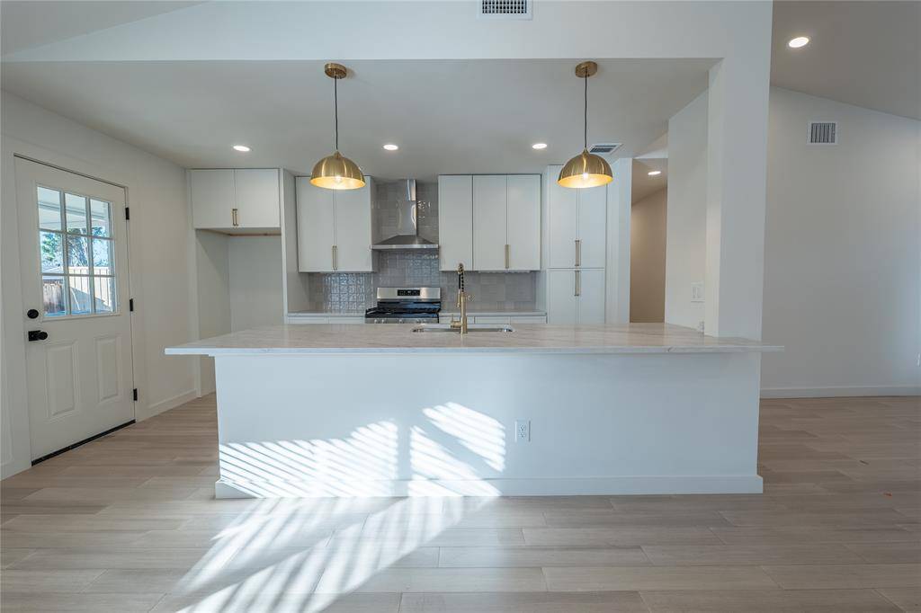 Dallas, TX 75229,2958 Talisman Drive