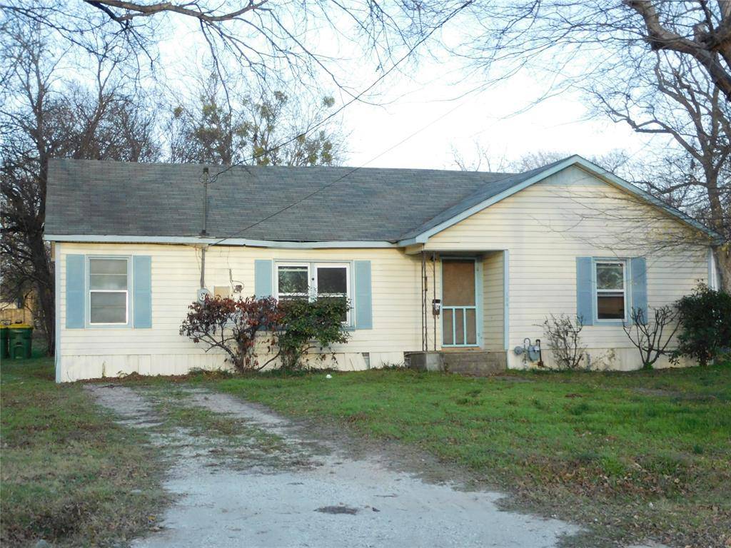 Hubbard, TX 76648,104 N Pecan Avenue