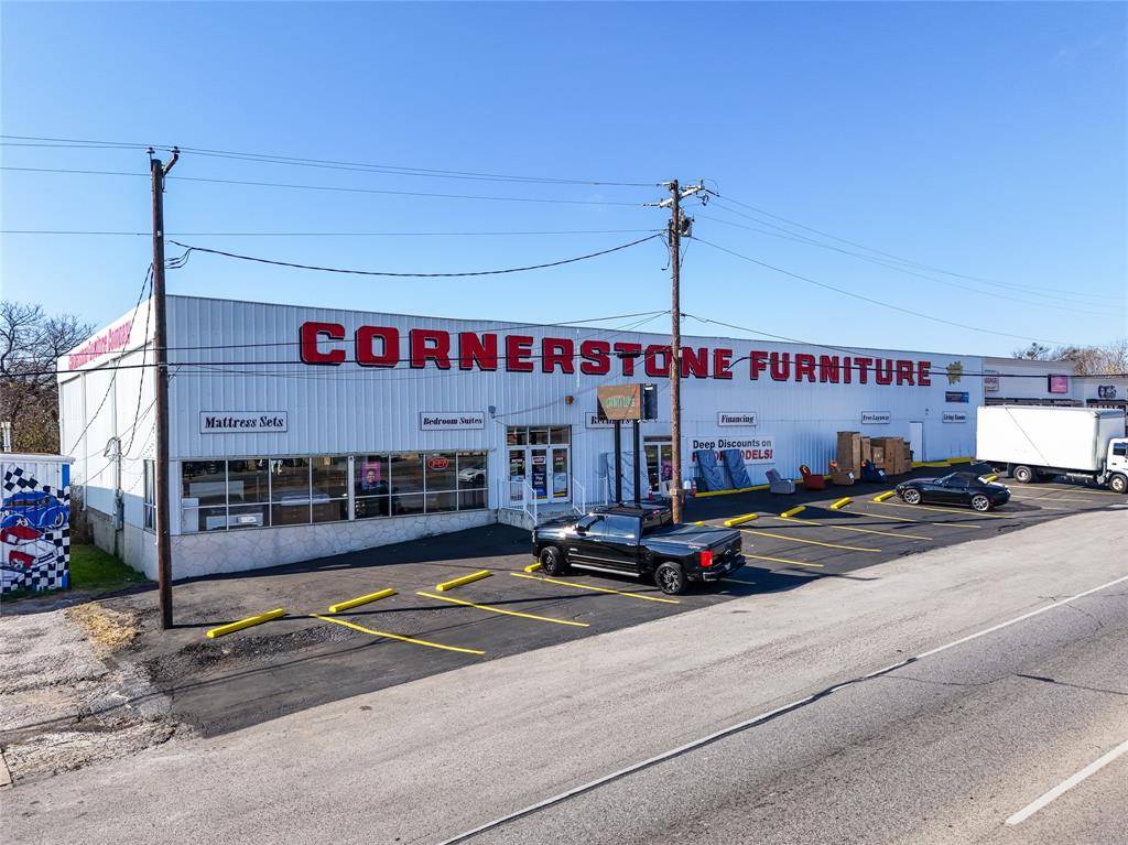 River Oaks, TX 76114,2615 Jacksboro Highway