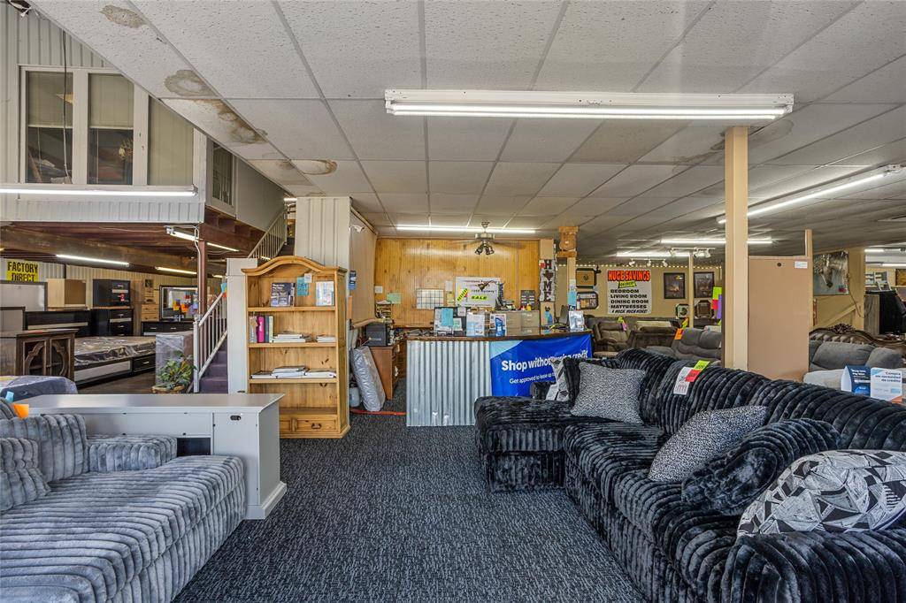 River Oaks, TX 76114,2615 Jacksboro Highway