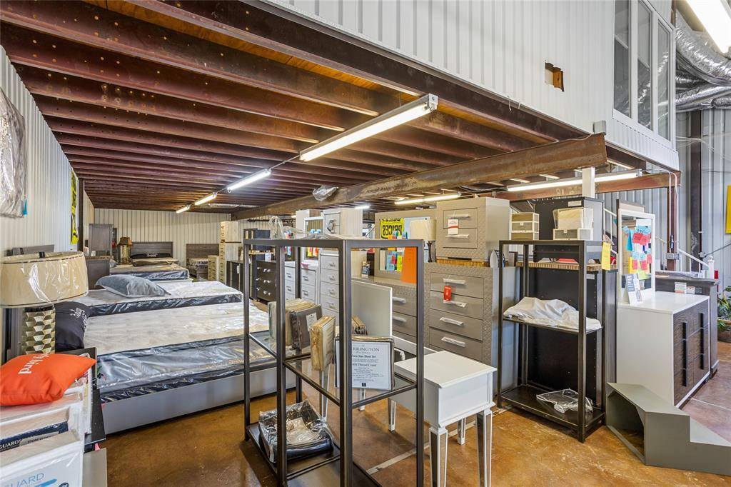 River Oaks, TX 76114,2615 Jacksboro Highway