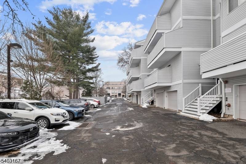 Passaic City, NJ 07055,142-148 Main Ave #4A