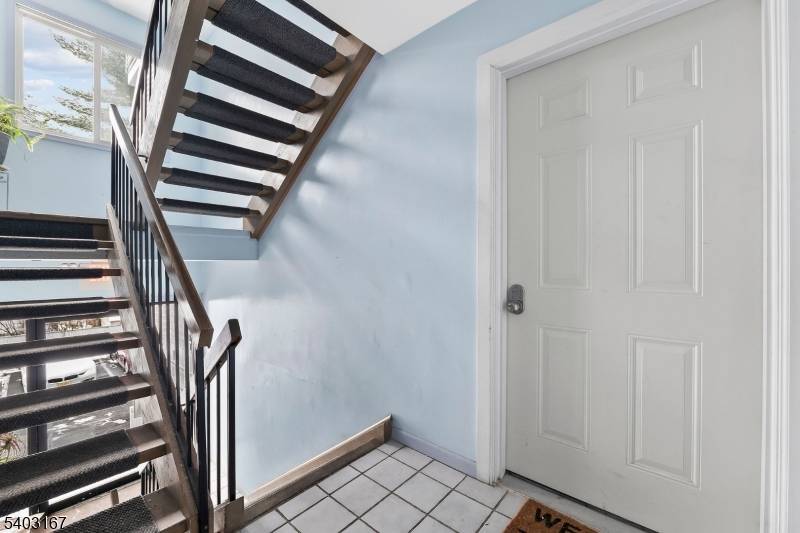 Passaic City, NJ 07055,142-148 Main Ave #4A