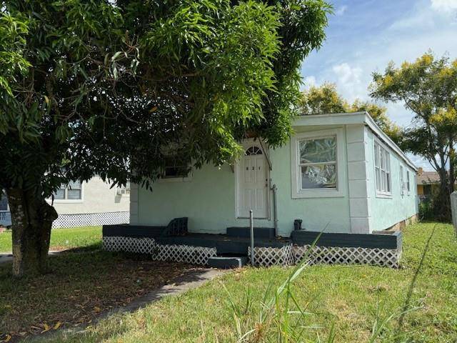 Pahokee, FL 33476,821 Rickey Jackson Blvd