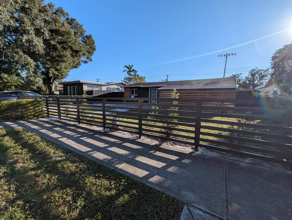 Fort Lauderdale, FL 33317,1716 SW 43rd Ave