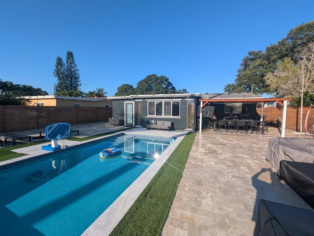 Fort Lauderdale, FL 33317,1716 SW 43rd Ave