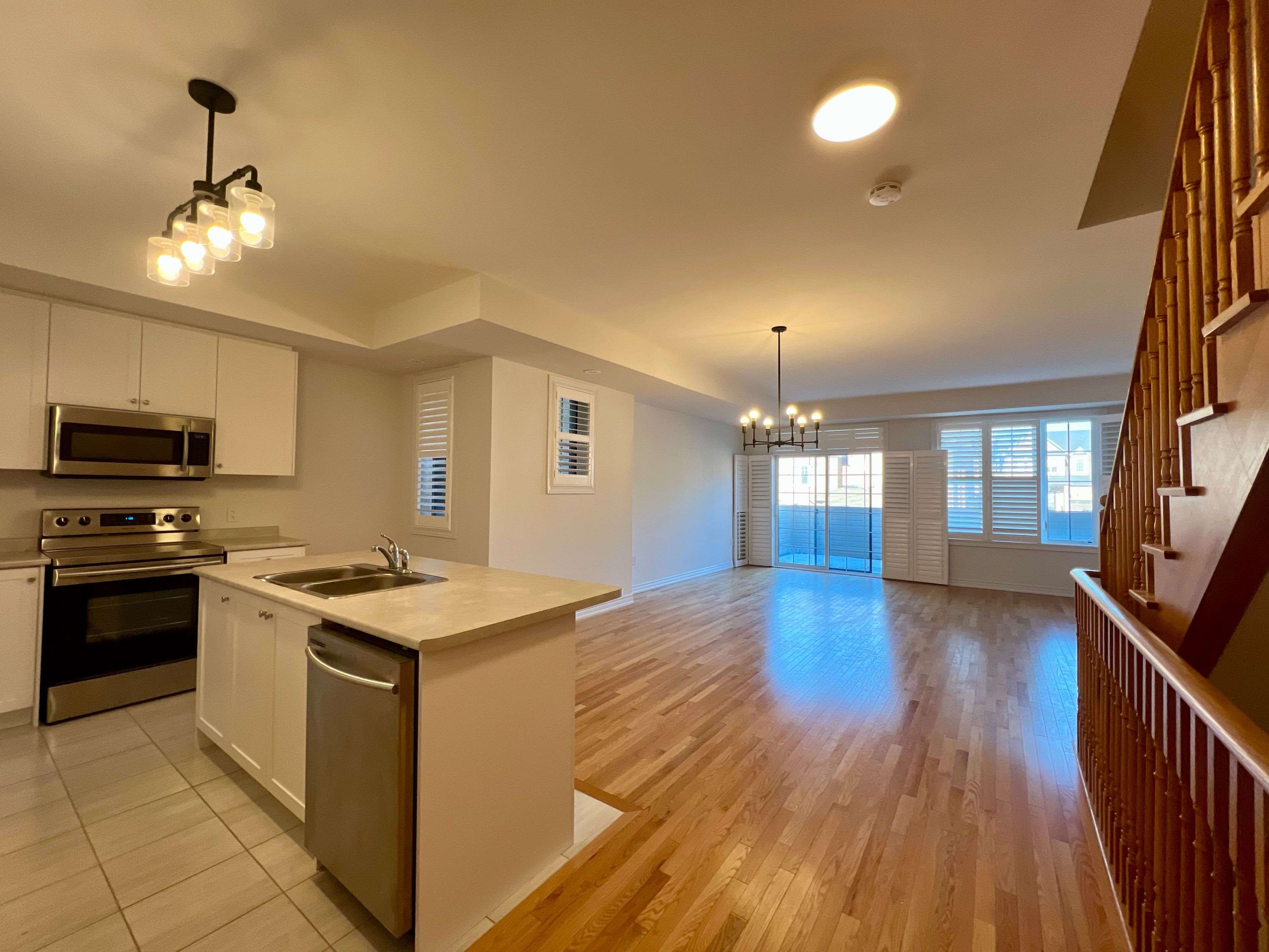 Markham, ON L6C 0X7,35 Jaffna LN