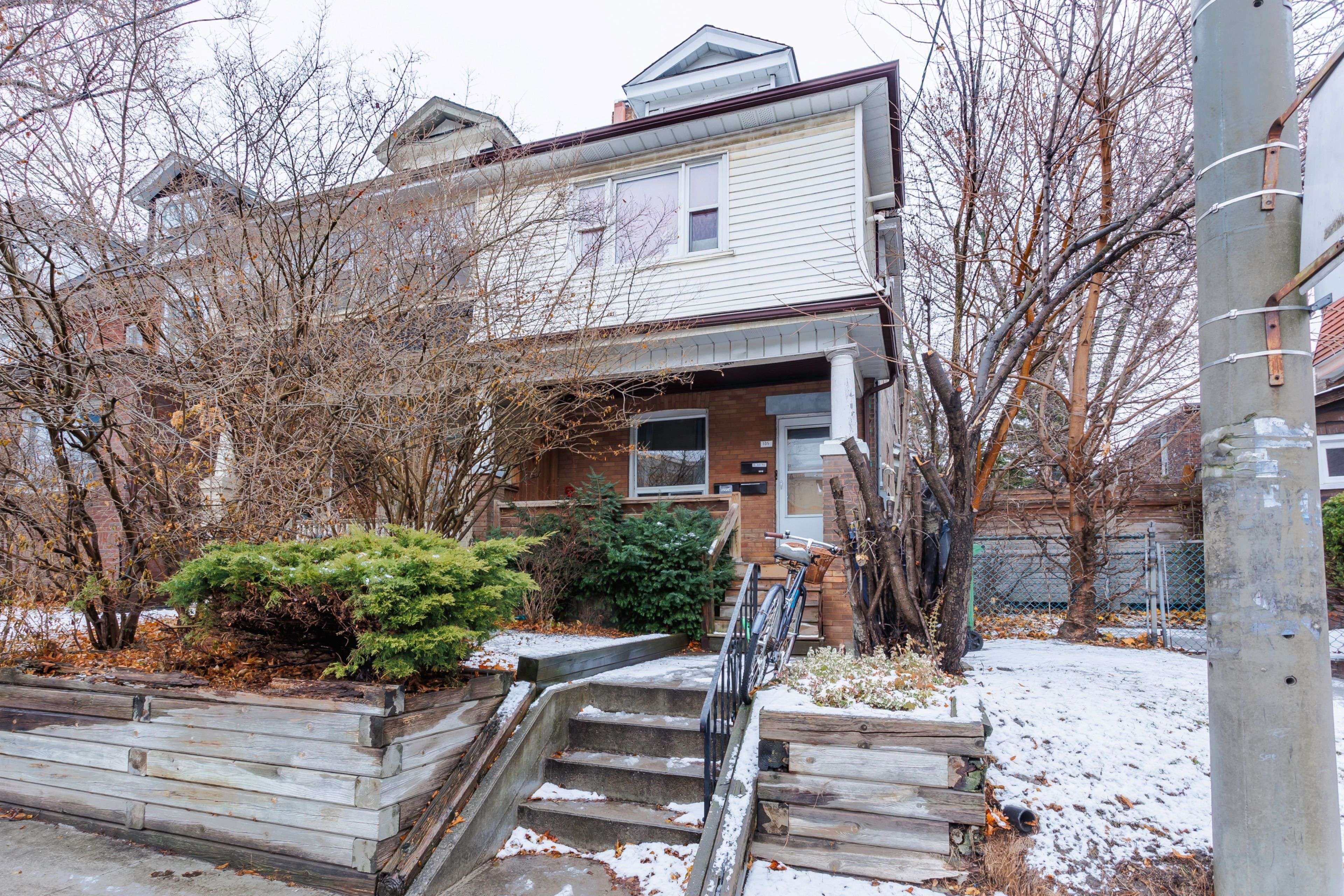 Toronto W01, ON M6R 2P1,105 Sunnyside Ave AVE #Main