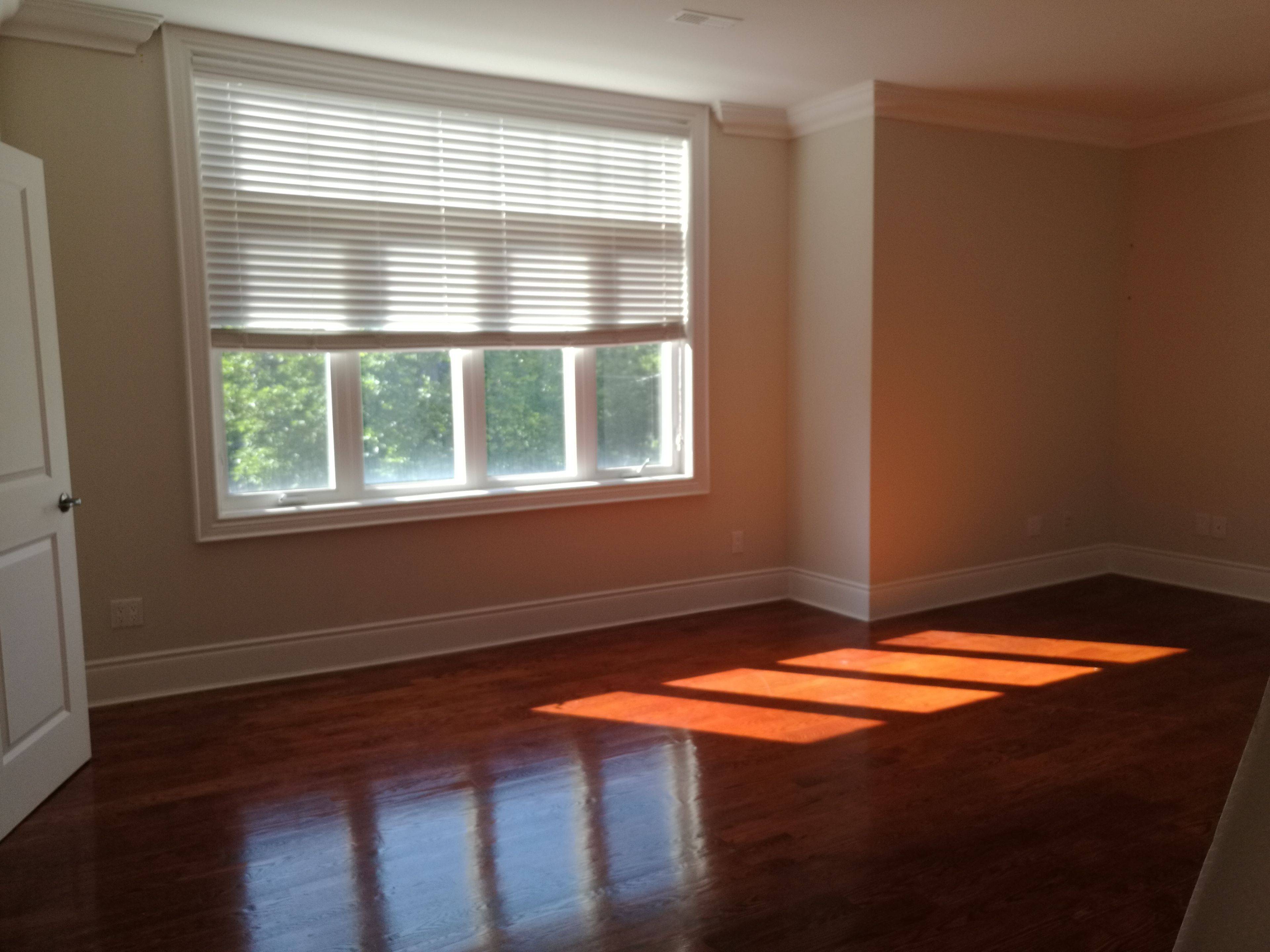 Mississauga, ON L5A 1P4,58 Paisley BLVD E #F2