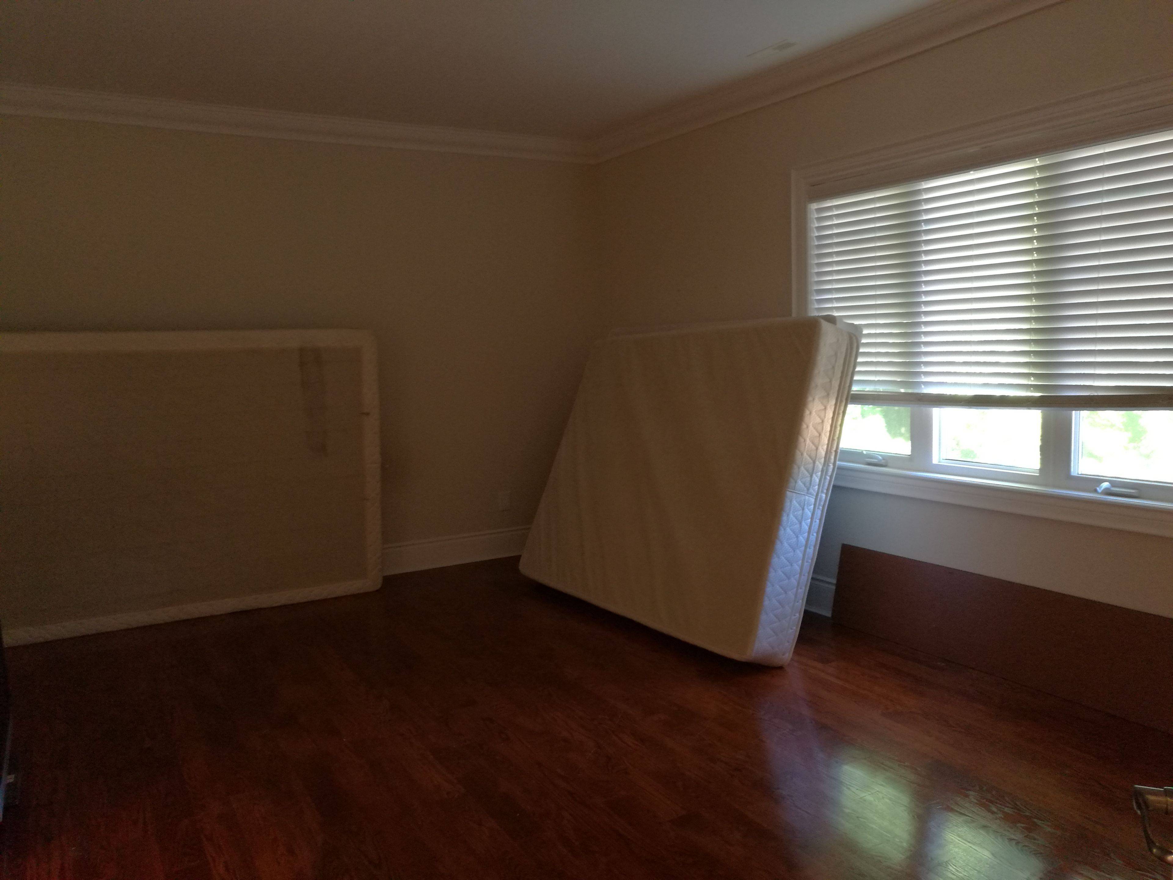 Mississauga, ON L5A 1P4,58 Paisley BLVD E #F2