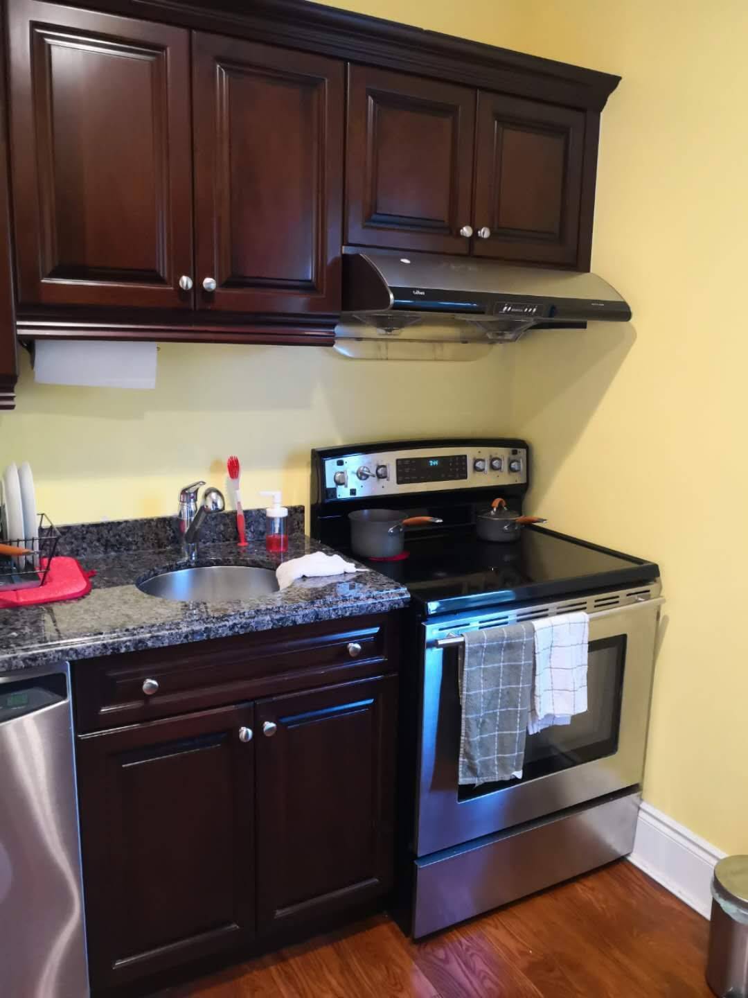 Mississauga, ON L5A 1P4,58 Paisley BLVD E #F2