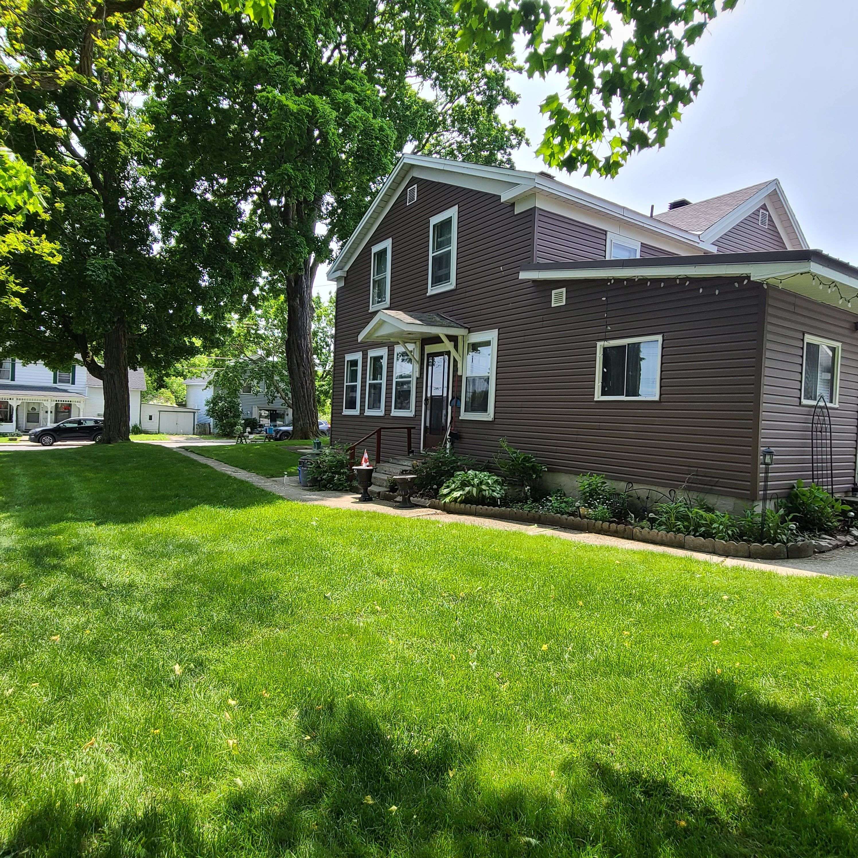 Prescott, ON K0E 1T0,634 Henry ST W