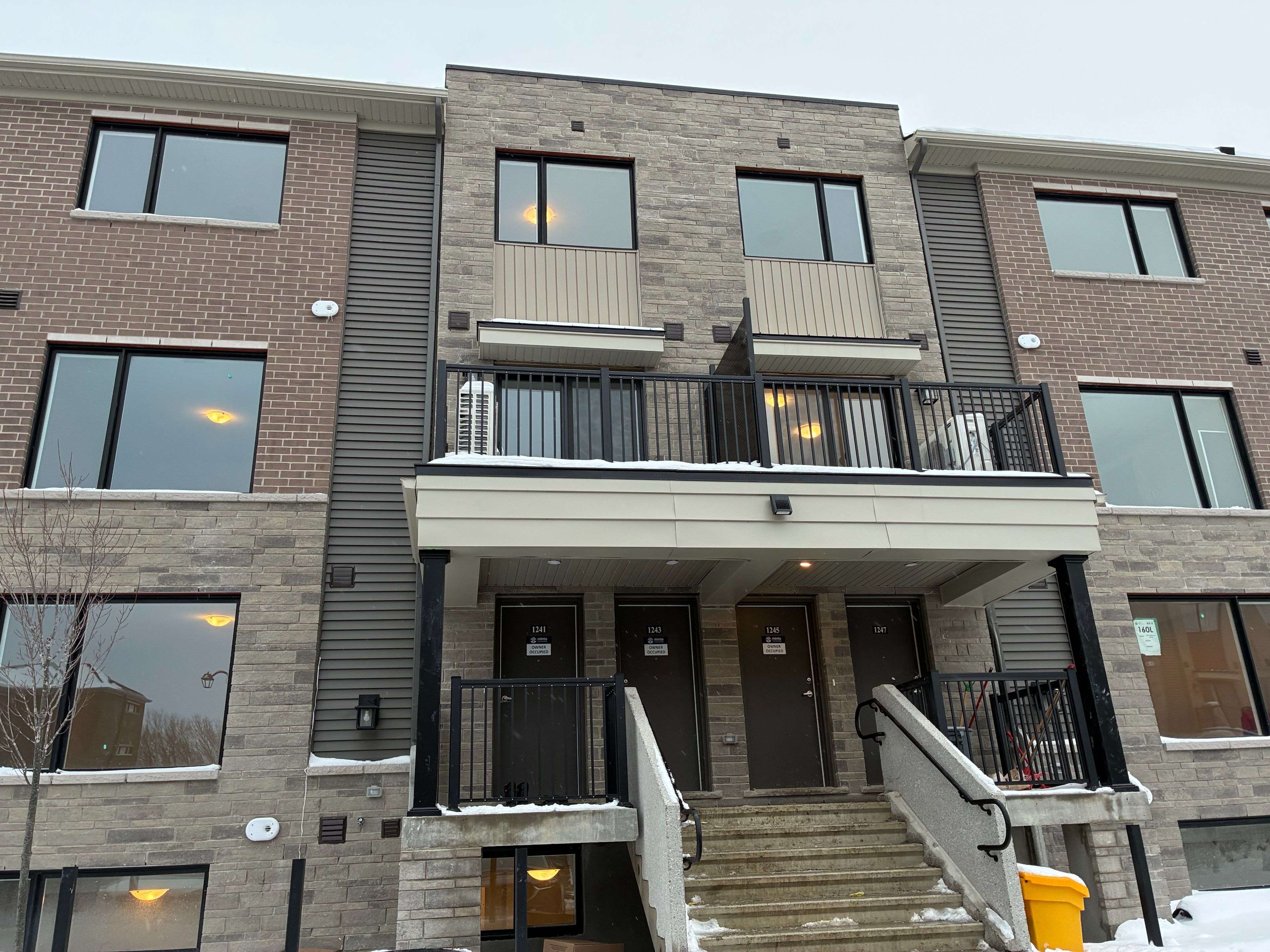 Kanata, ON K2T 0S8,1243 Creekway Private