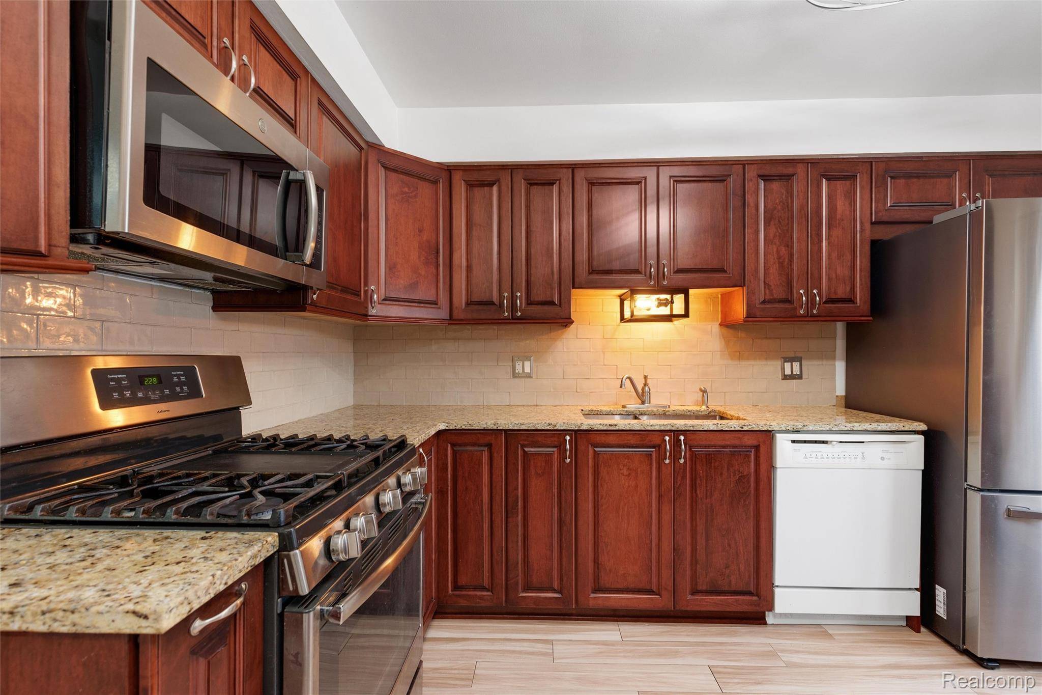 Sterling Heights, MI 48313,8114 Clay CT