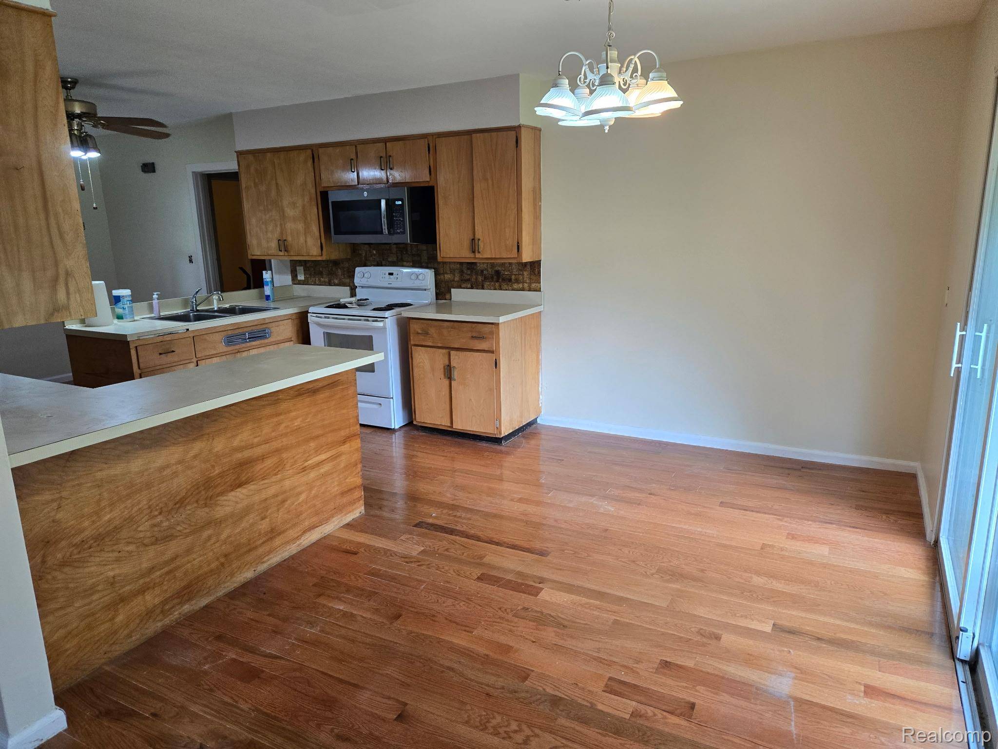 Bay City, MI 48706,3176 E Fisher RD