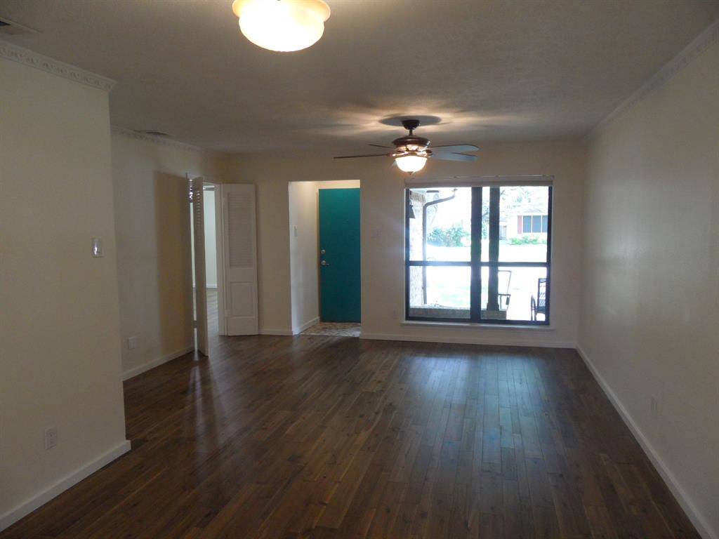 Dallas, TX 75231,7035 Kingsbury Drive