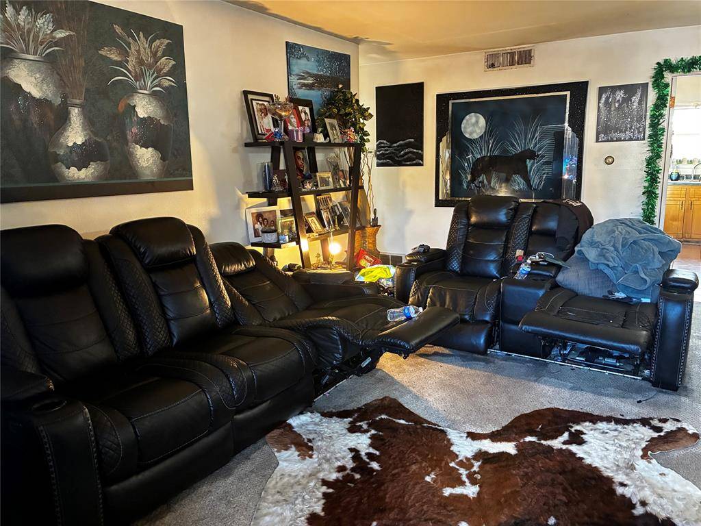 Dallas, TX 75216,1204 Adelaide Drive