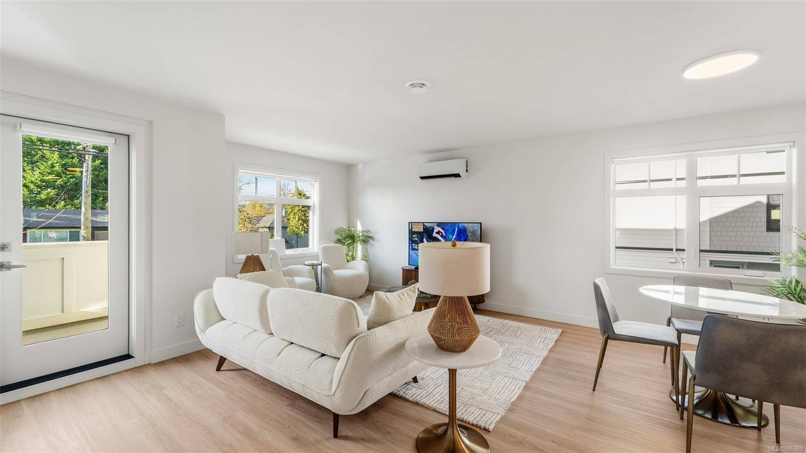 Saanich, BC V8N 3R9,4201 Tyndall Ave #4-203