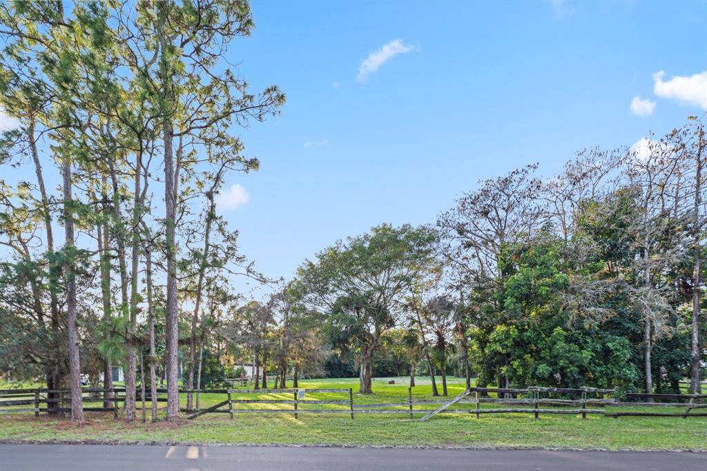 Parkland, FL 33067,5911 NW 66th Way