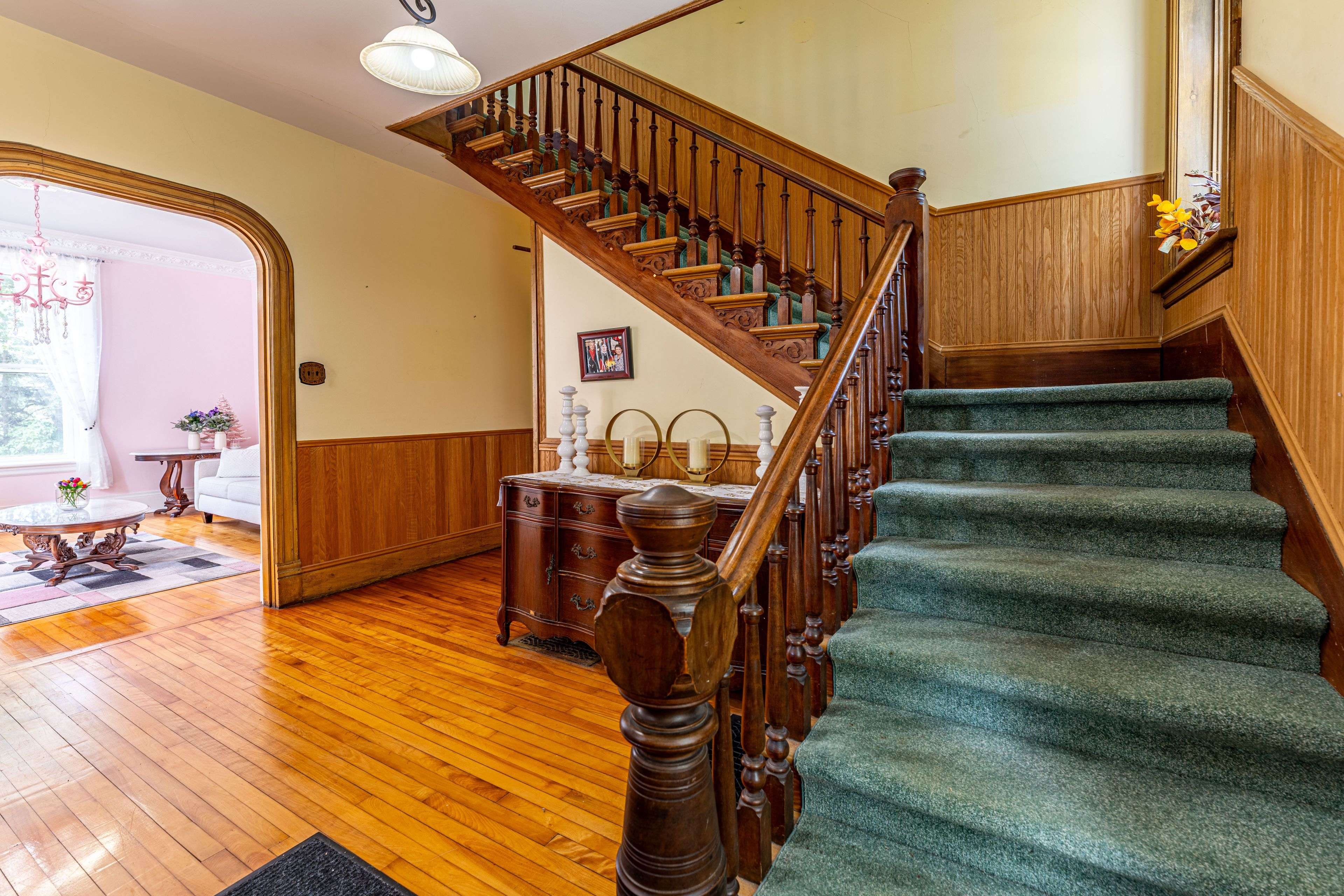 South Glengarry, ON K0C 1N0,20455 Concession 3 RD