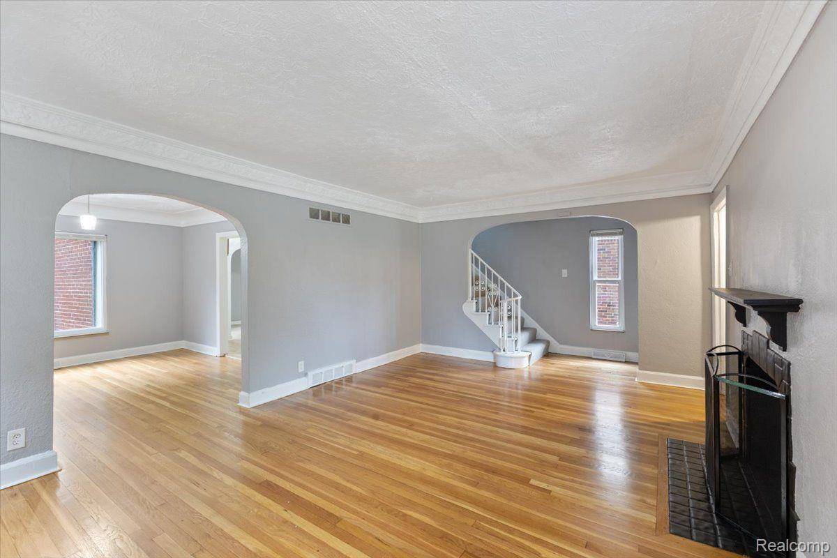 Detroit, MI 48221,18950 SANTA ROSA DR