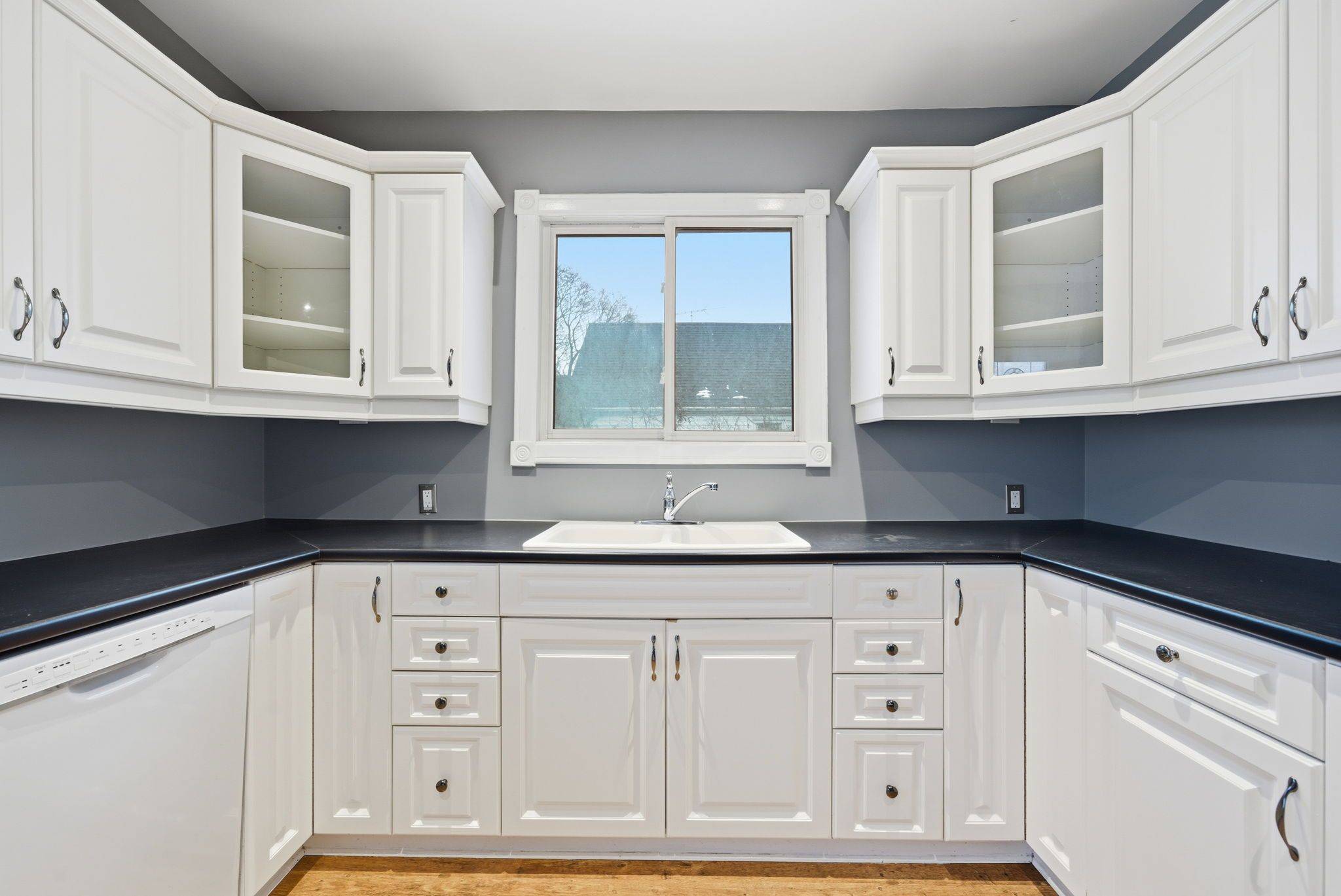 Oshawa, ON L1G 4X6,1414 Simcoe ST N