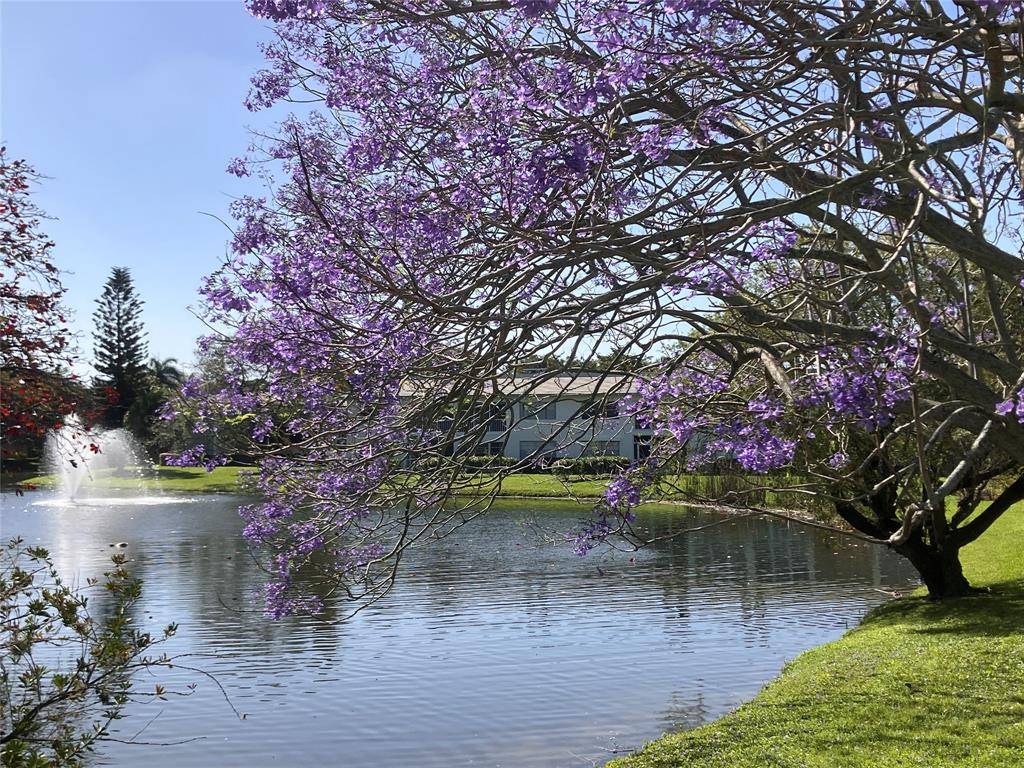 Coconut Creek, FL 33066,2710 Nassau Bnd #B1