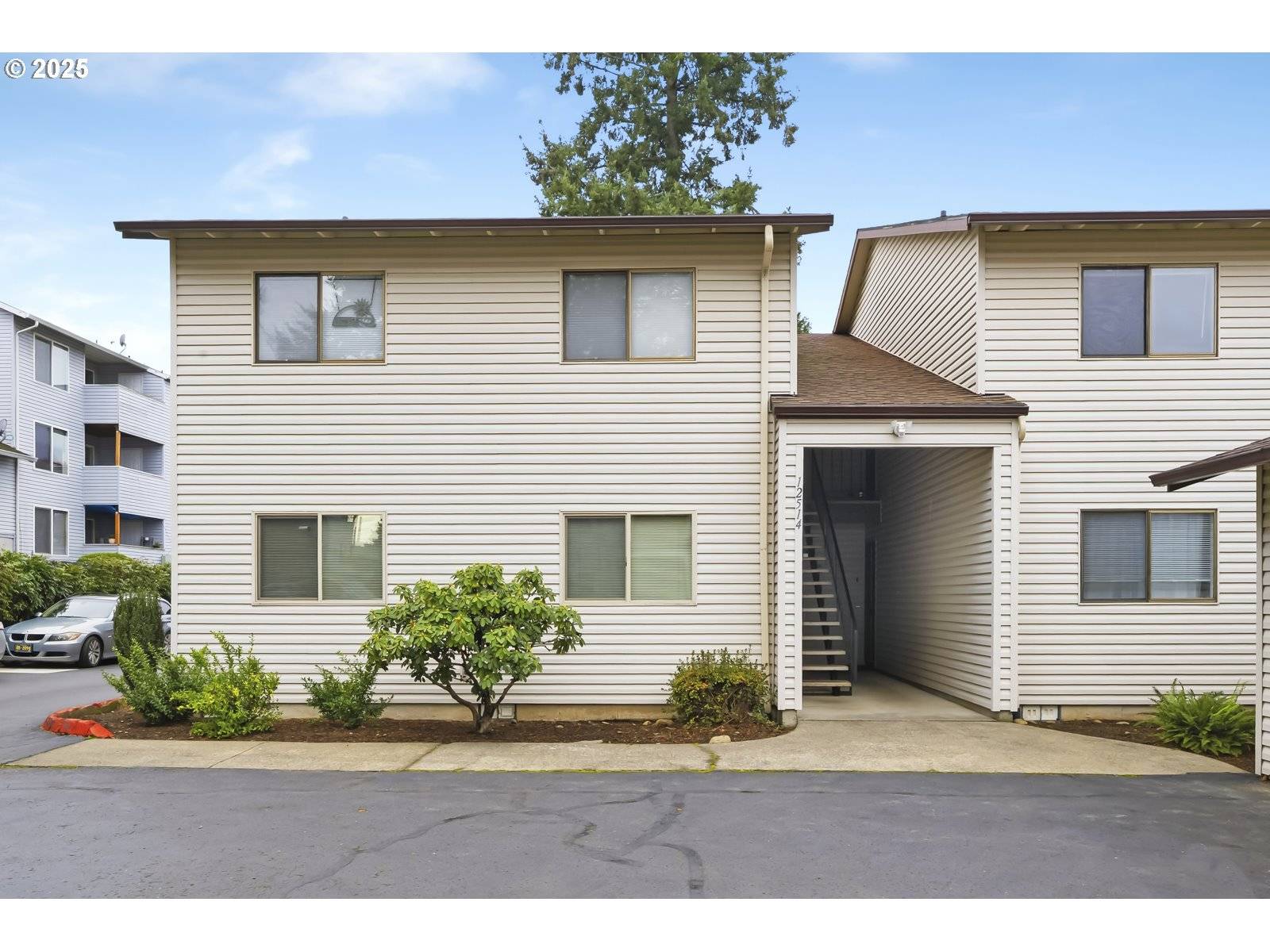 Portland, OR 97233,12514 SE STARK ST #D