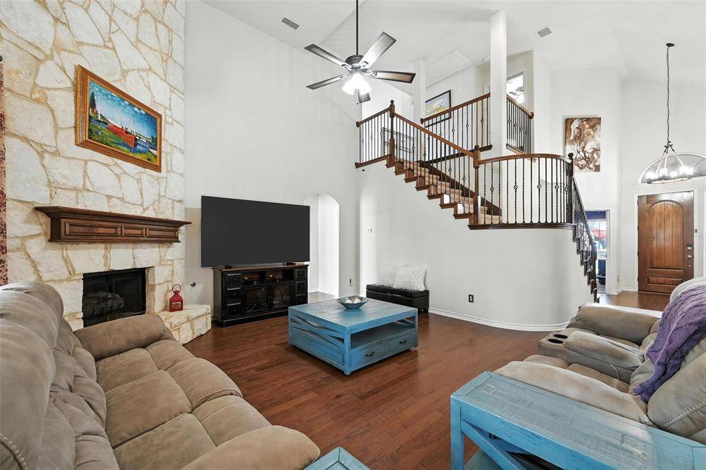 Kennedale, TX 76060,1008 Bell Oak Drive