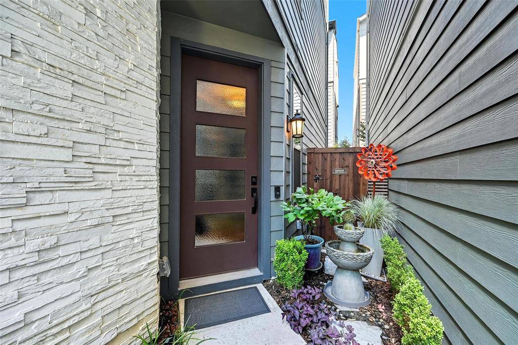 Dallas, TX 75235,5840 Callisto Court