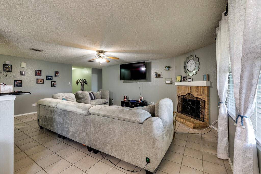 Grand Prairie, TX 75052,3452 Quannah Drive