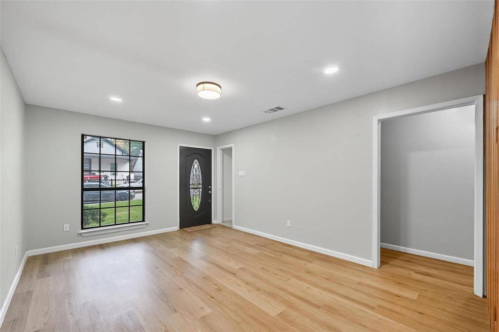 Dallas, TX 75216,1434 Owega Avenue