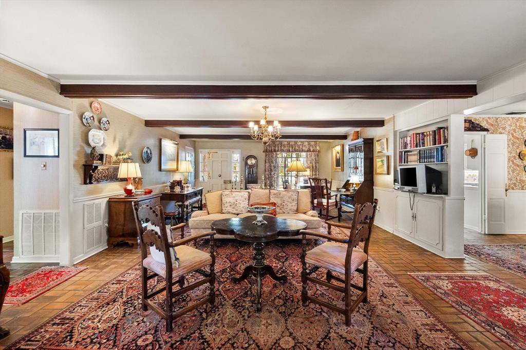 Corsicana, TX 75110,1009 Dobbins Road