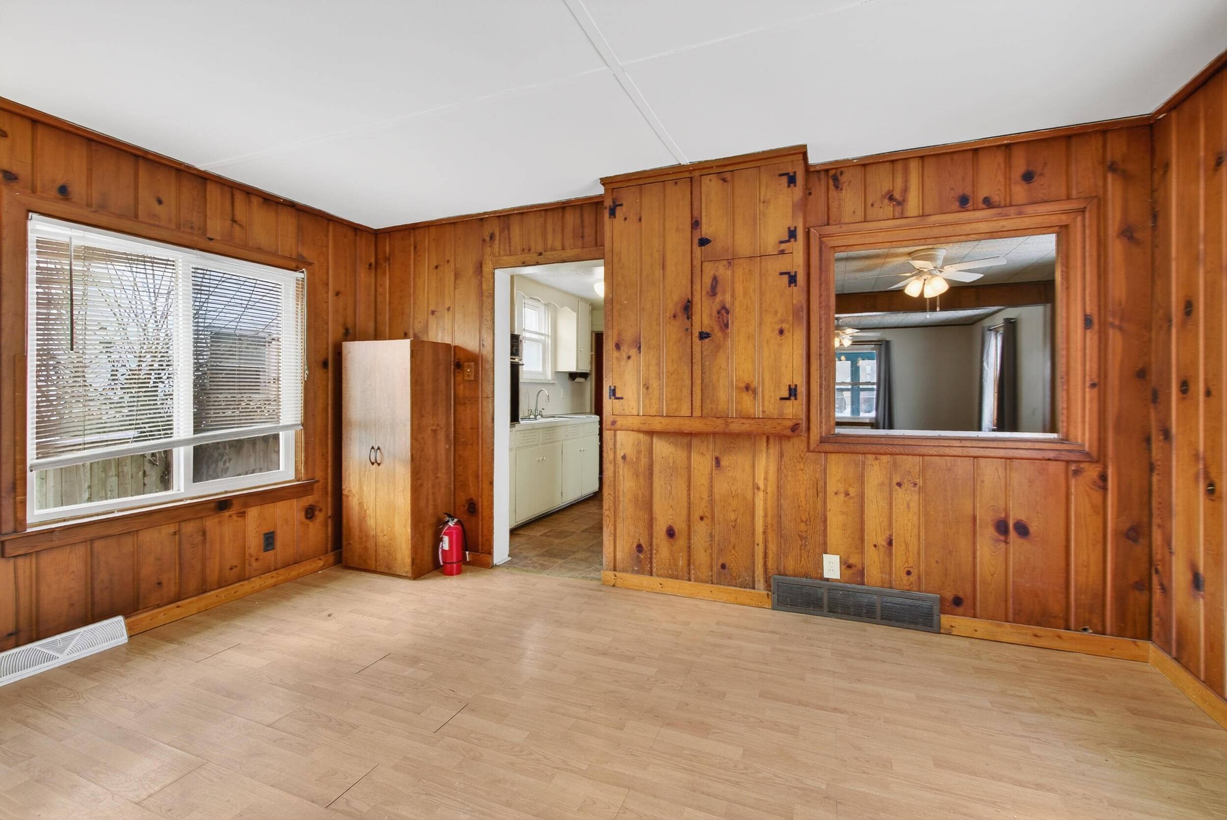 Jackson, MI 49202,907 N Elm AVE