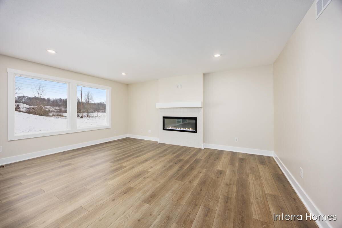 Caledonia, MI 49316,5949 Valley Point DR SE