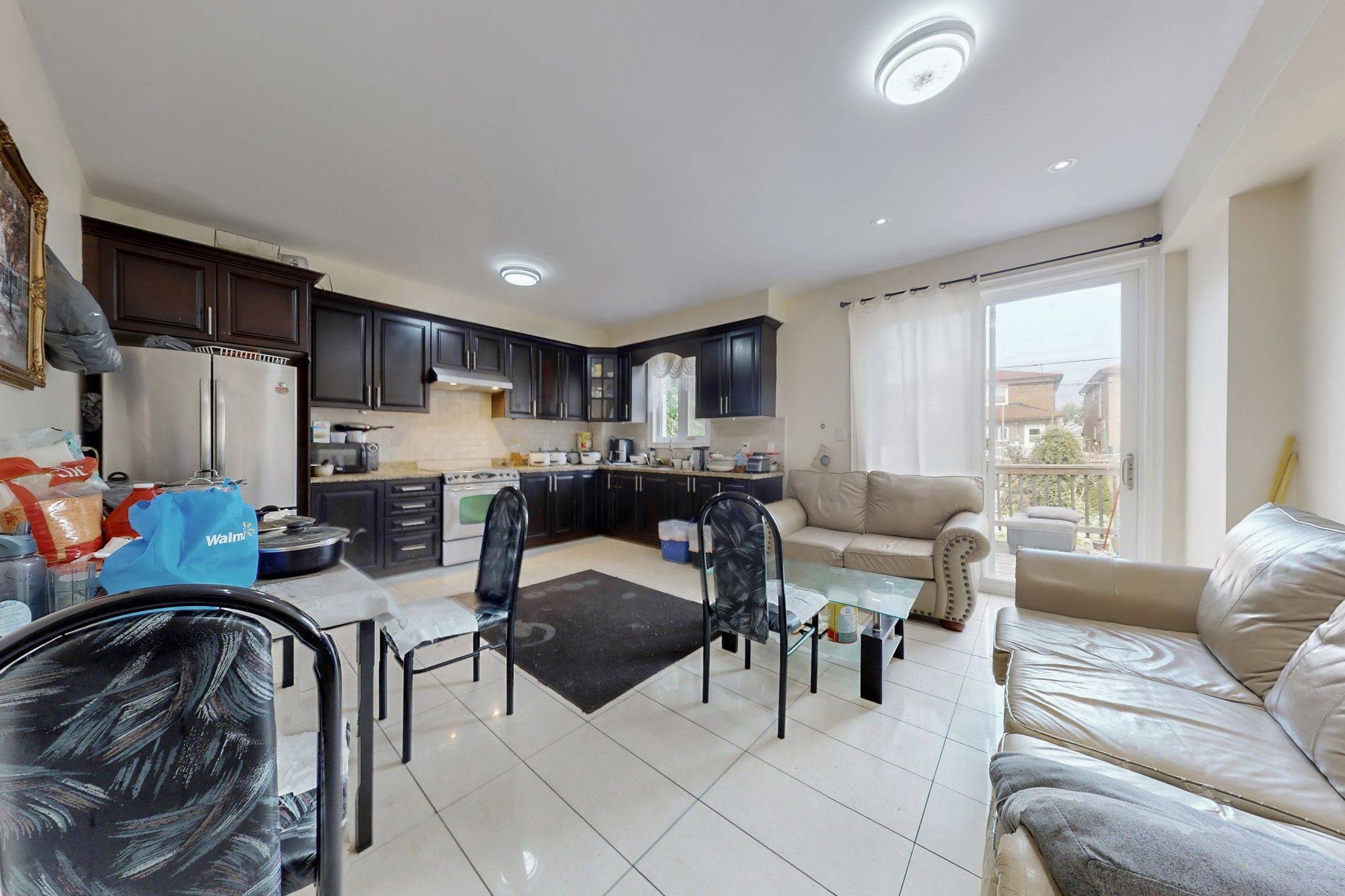 Toronto E06, ON M1L 3L3,33 Wanstead AVE