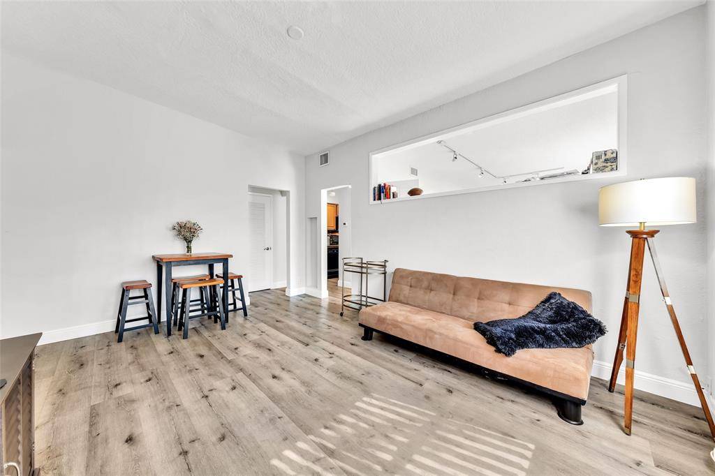 Fort Lauderdale, FL 33304,805 NE 17th Ave #4