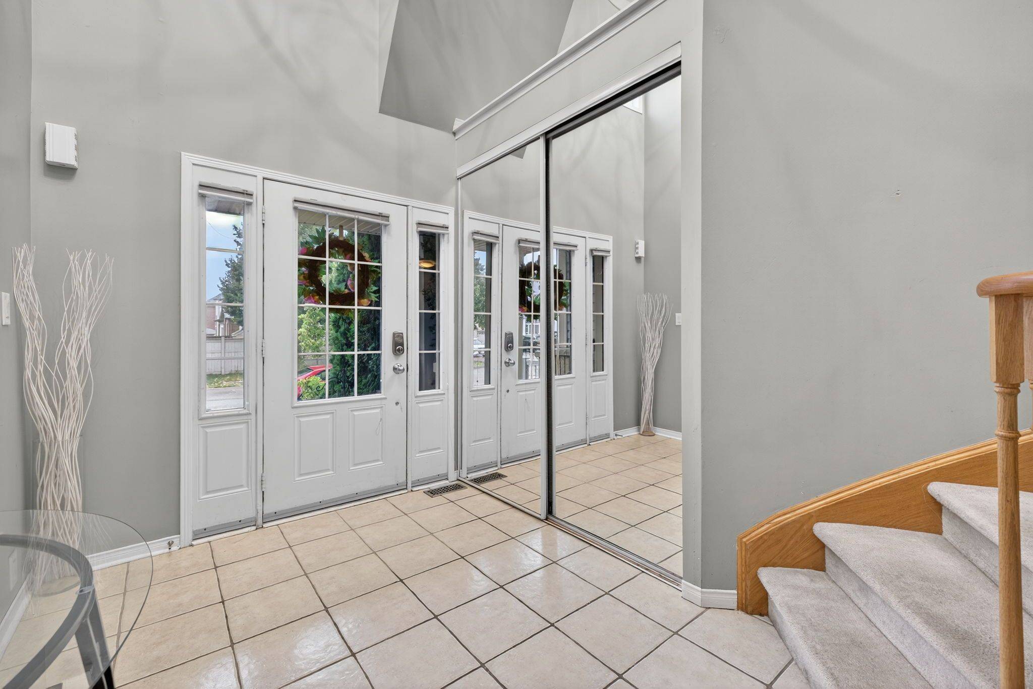 Bradford West Gwillimbury, ON L3Z 0A3,5 Booth ST