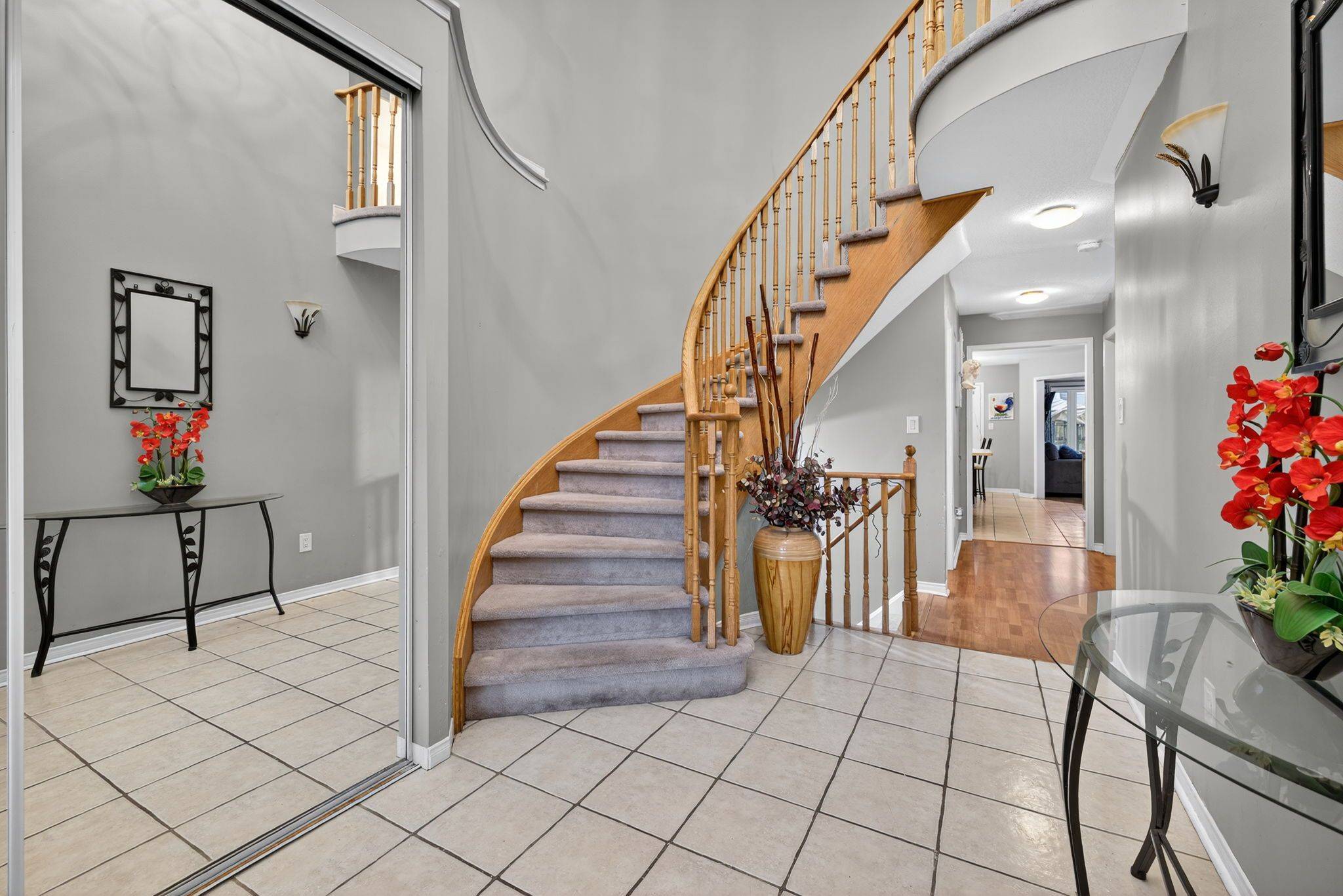 Bradford West Gwillimbury, ON L3Z 0A3,5 Booth ST