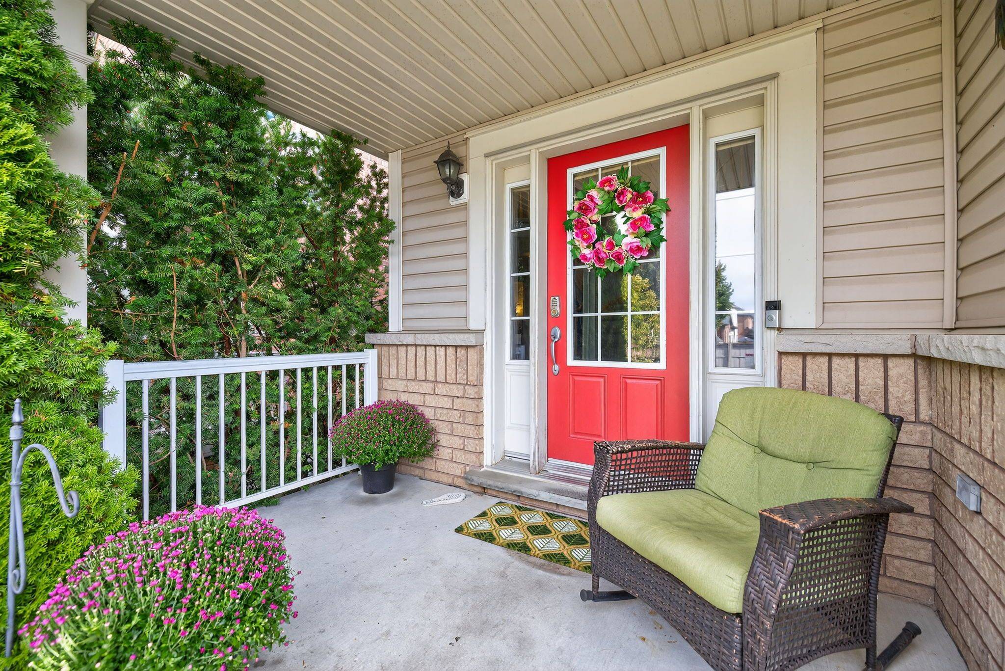 Bradford West Gwillimbury, ON L3Z 0A3,5 Booth ST