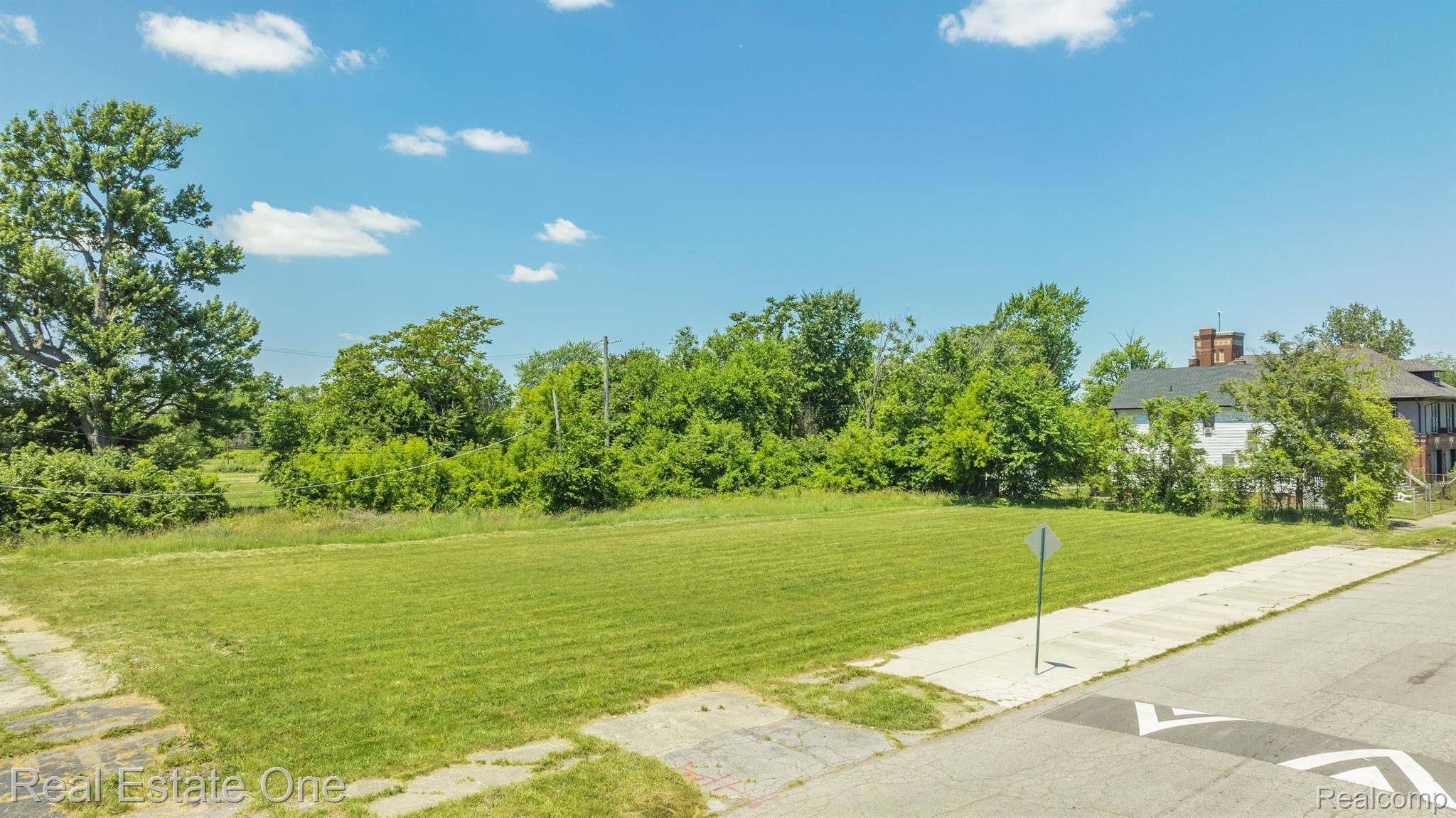 Detroit, MI 48215,1075 COPLIN ST