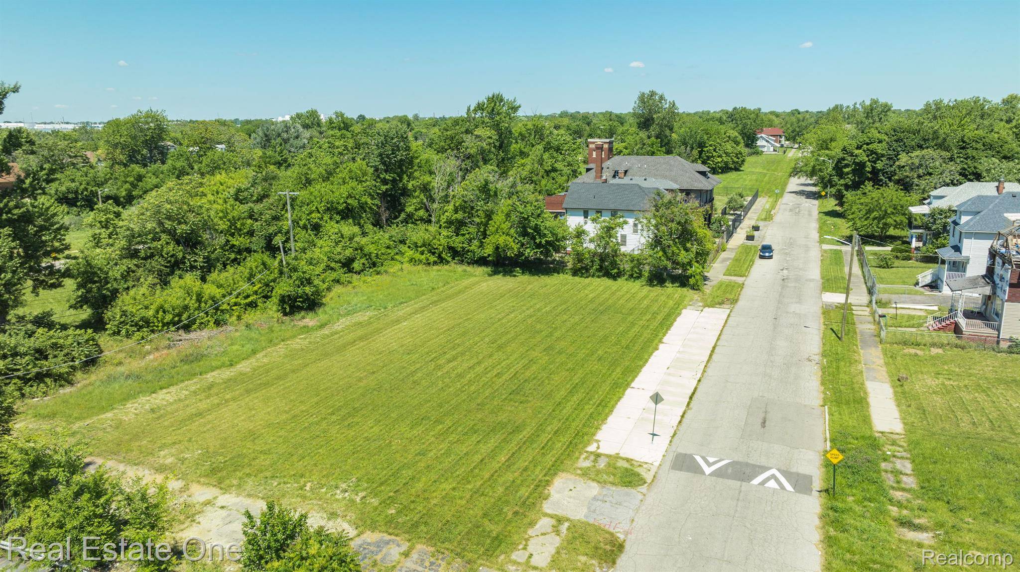 Detroit, MI 48215,1075 COPLIN ST