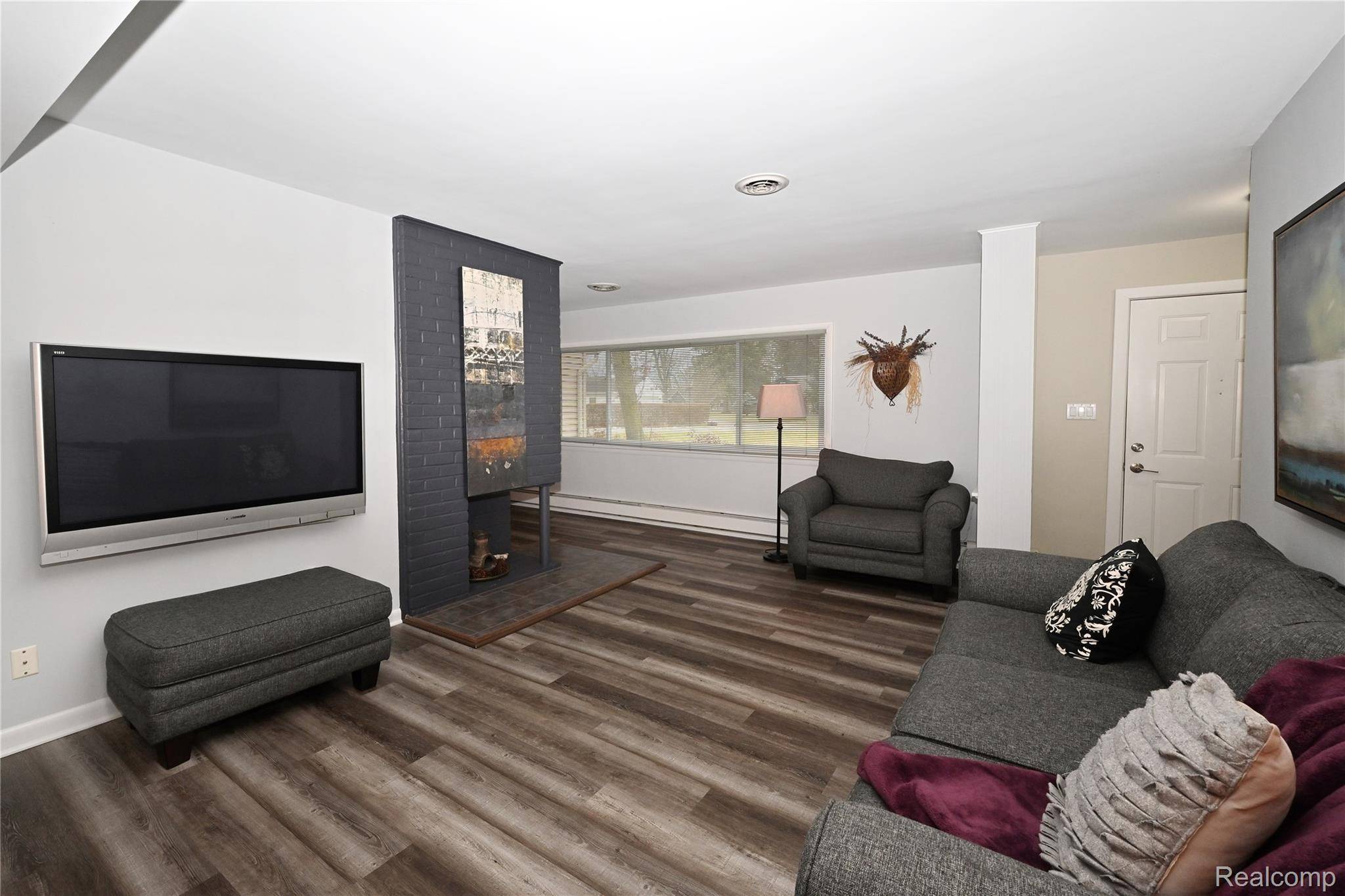 Beverly Hills, MI 48025,16042 Hummel DR