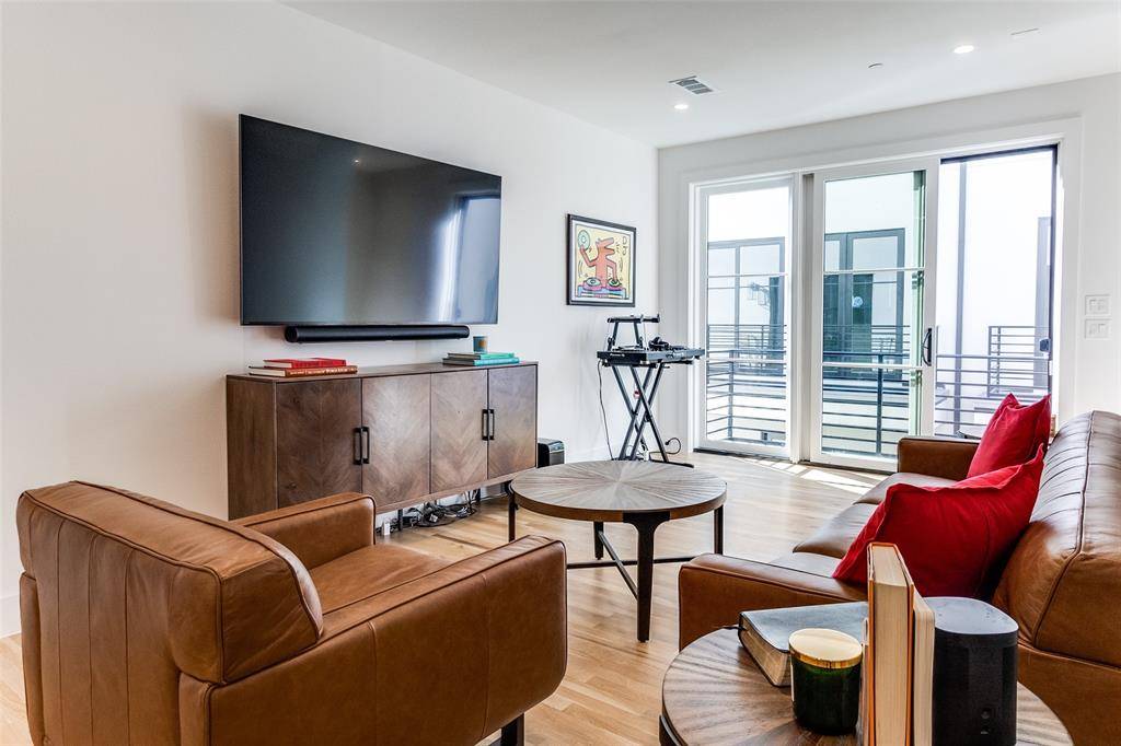 Dallas, TX 75214,7207 Gaston Avenue #903