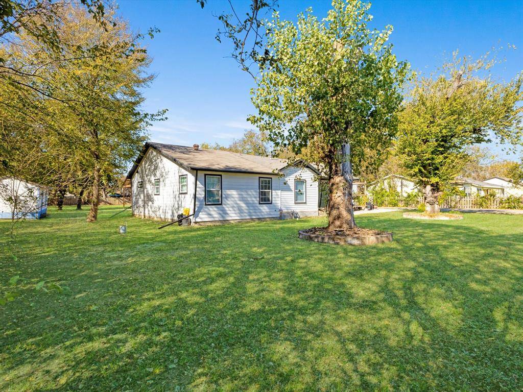 Dallas, TX 75217,249 N Acres Drive