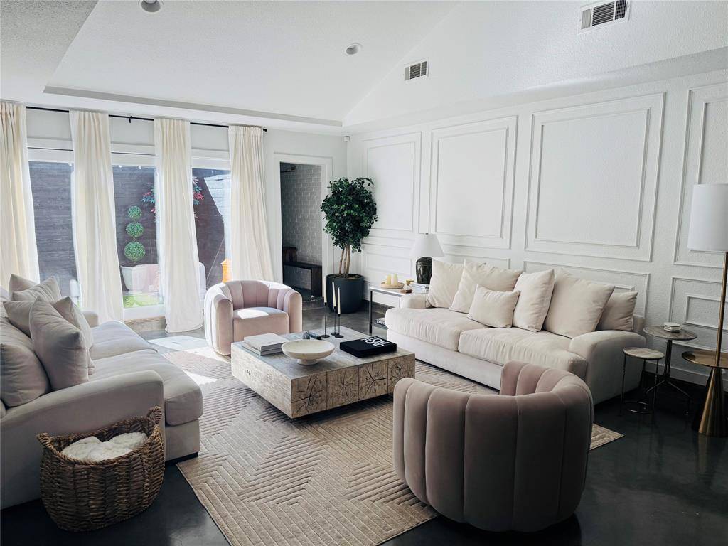 Dallas, TX 75248,6332 Southpoint Drive