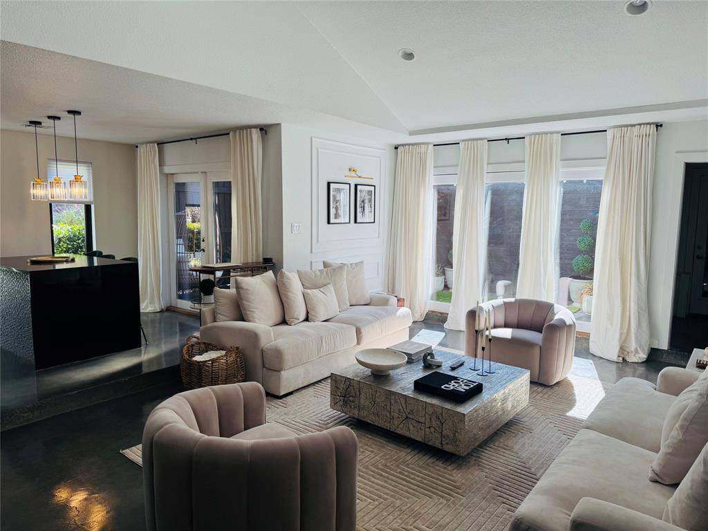 Dallas, TX 75248,6332 Southpoint Drive